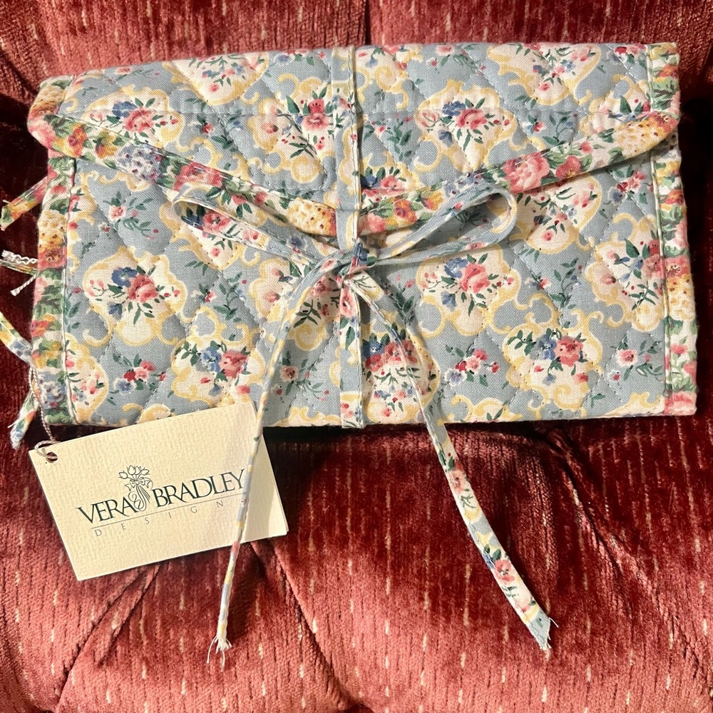 VERA BRADLEY Travel Cosmetic Roll (Vintage Vintage Vintage)